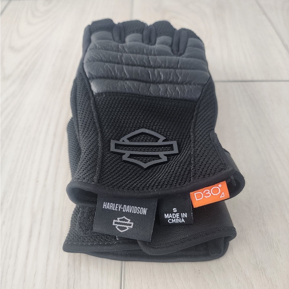 Harley-Davidson Motorcycle Gloves with Orange D3O Tag - Picture 4 of 4